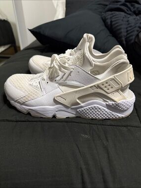 Nike Huarache Triple White Sz. 12